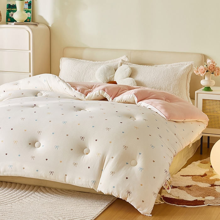 91家纺网 家纺一手货源 找家纺 梦恬佳 2025新款软糯牛奶丝小提花针织棉冬被春秋被被子被芯 小美满