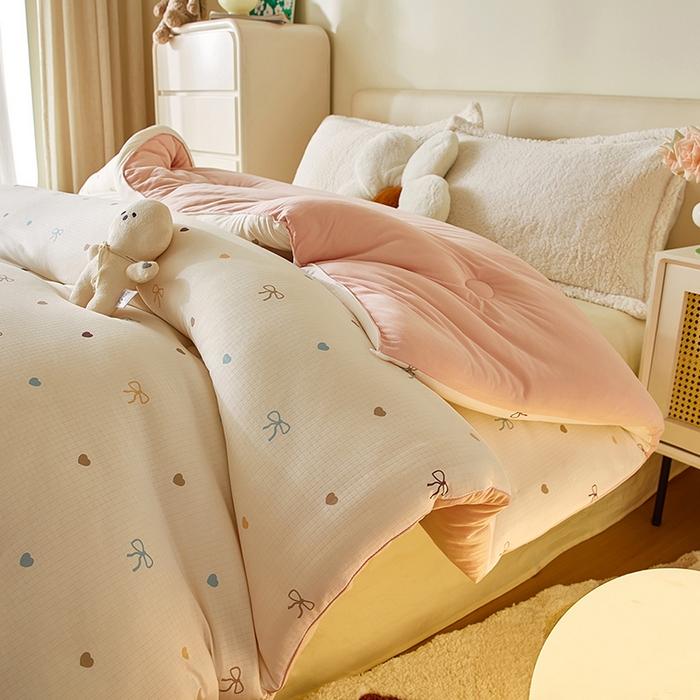 91家纺网 家纺一手货源 找家纺 梦恬佳 2025新款软糯牛奶丝小提花针织棉冬被春秋被被子被芯 小美满