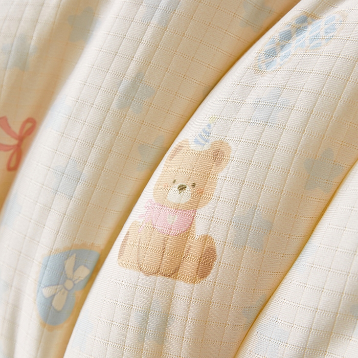 91家纺网 家纺一手货源 找家纺 梦恬佳 2025新款软糯牛奶丝小提花针织棉冬被春秋被被子被芯 小熊派对