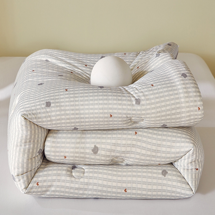 91家纺网 家纺一手货源 找家纺 梦恬佳 2025新款软糯牛奶丝小提花针织棉冬被春秋被被子被芯 熊可爱