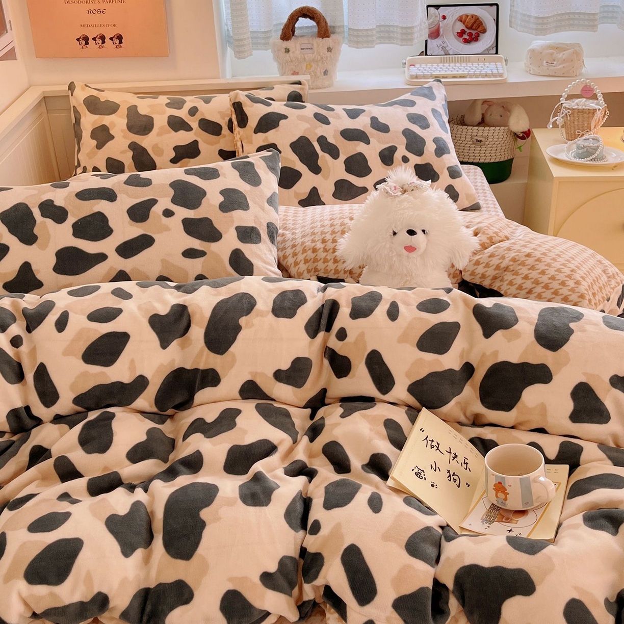 91家纺网 家纺一手货源 找家纺 金爱家 2025新款A类ins小清新少女奶油卡通可爱加厚牛奶绒四件套 绒-豹点点绿咖