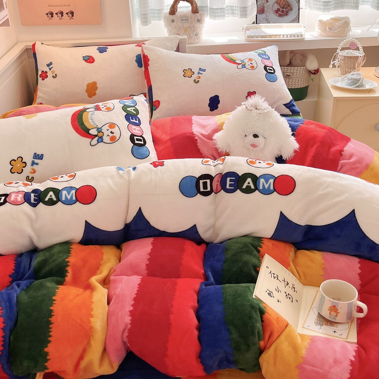 91家纺网 家纺一手货源 找家纺 金爱家 2025新款A类ins小清新少女奶油卡通可爱加厚牛奶绒四件套 绒-彩虹兔