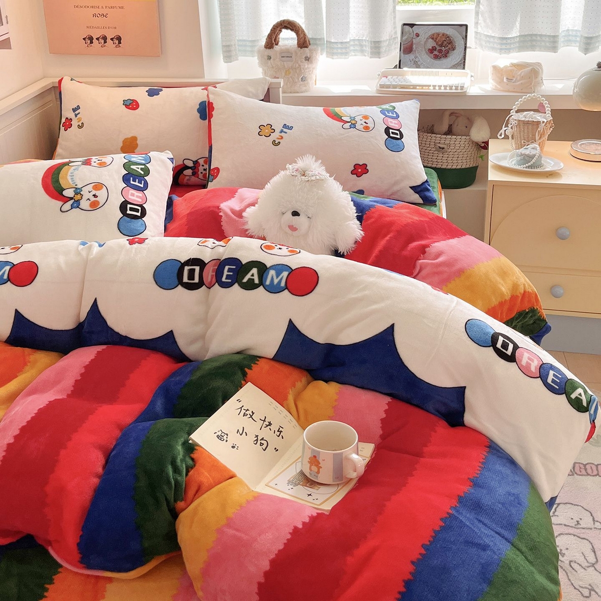 91家纺网 家纺一手货源 找家纺 金爱家 2025新款A类ins小清新少女奶油卡通可爱加厚牛奶绒四件套 绒-彩虹兔