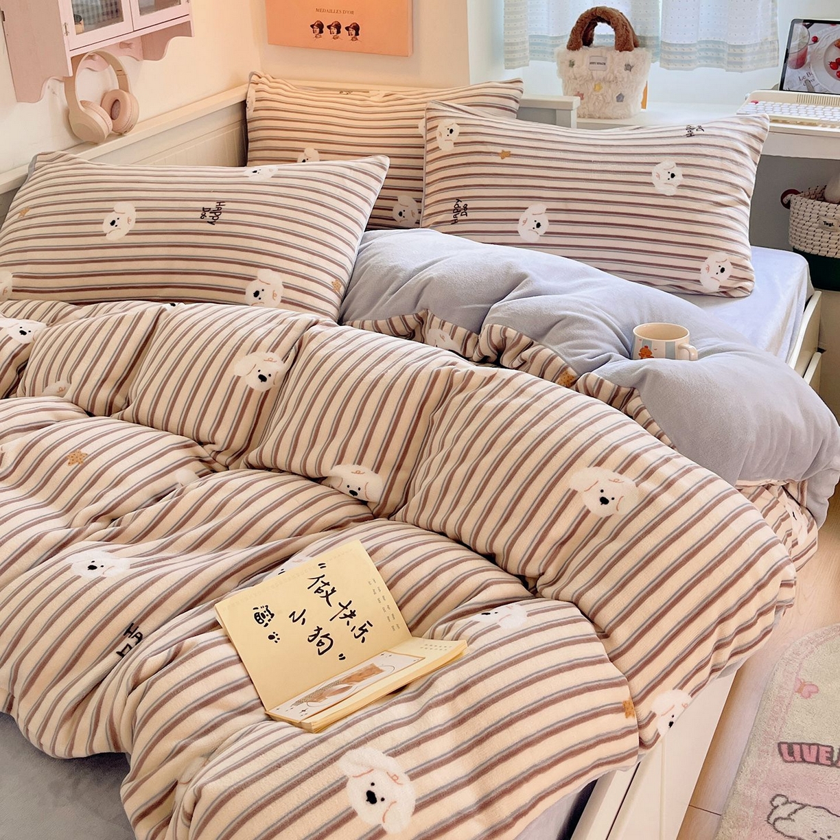 91家纺网 家纺一手货源 找家纺 金爱家 2025新款A类ins小清新少女奶油卡通可爱加厚牛奶绒四件套 绒-彩条星星狗