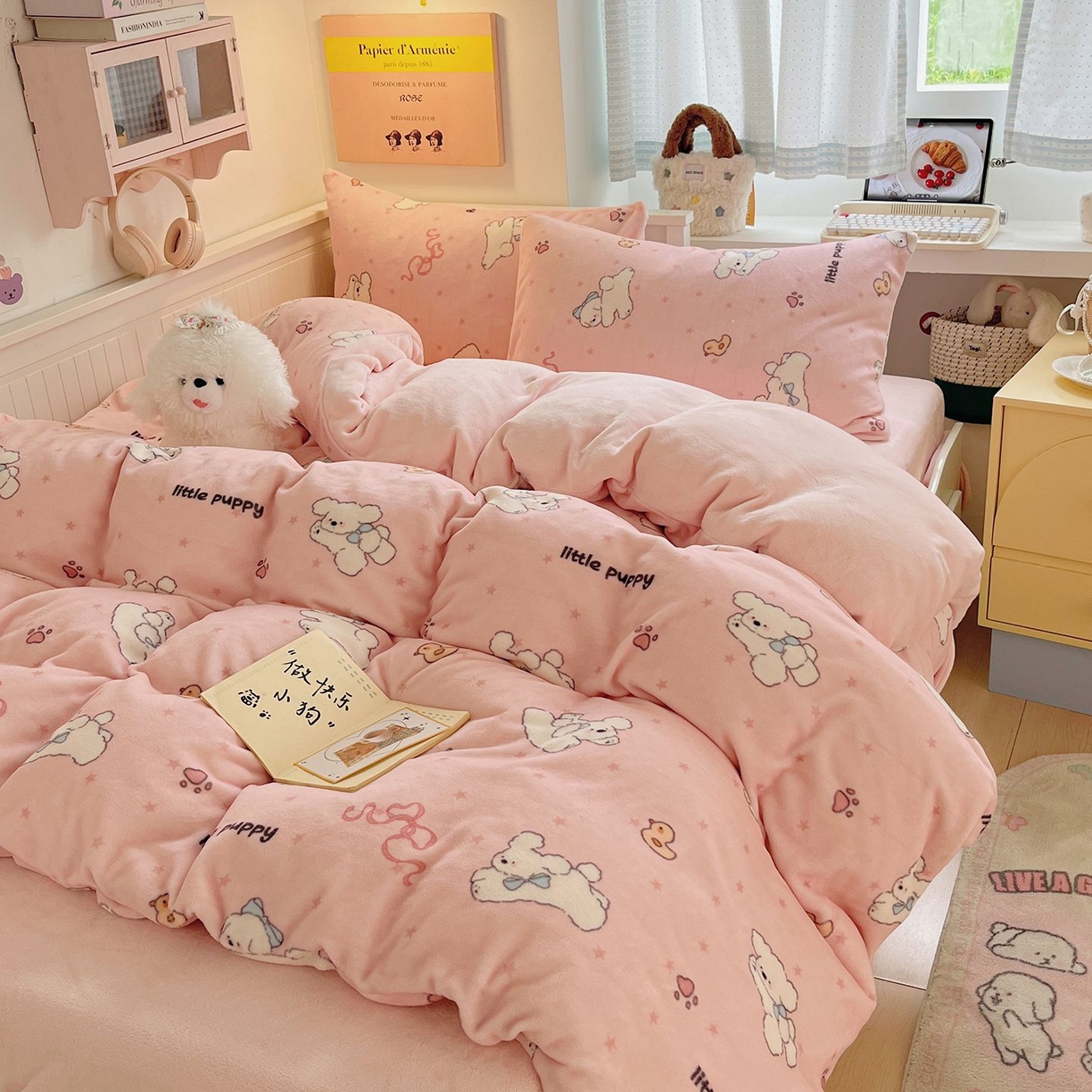 91家纺网 家纺一手货源 找家纺 金爱家 2025新款A类ins小清新少女奶油卡通可爱加厚牛奶绒四件套 绒-粉小狗