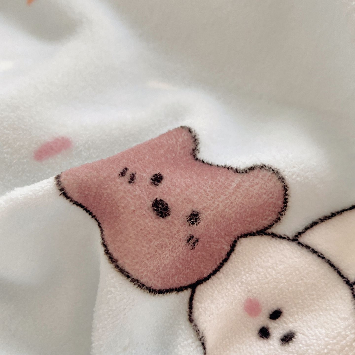 91家纺网 家纺一手货源 找家纺 金爱家 2025新款A类ins小清新少女奶油卡通可爱加厚牛奶绒四件套 绒-蓝色熊兔