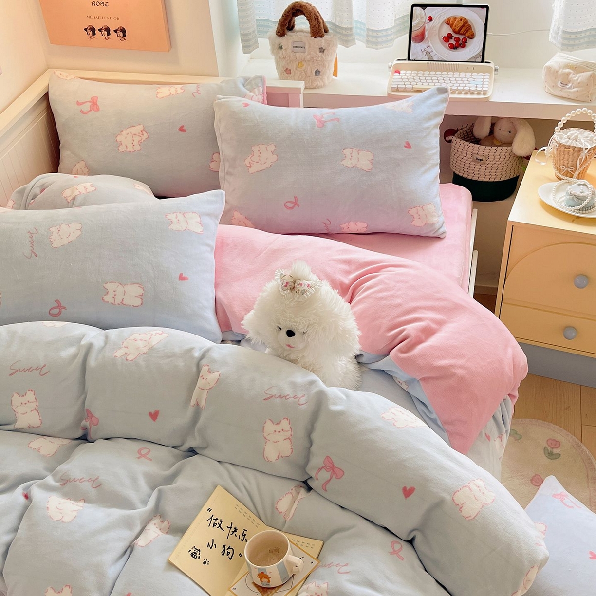 91家纺网 家纺一手货源 找家纺 金爱家 2025新款A类ins小清新少女奶油卡通可爱加厚牛奶绒四件套 绒-蓝甜心猫咪