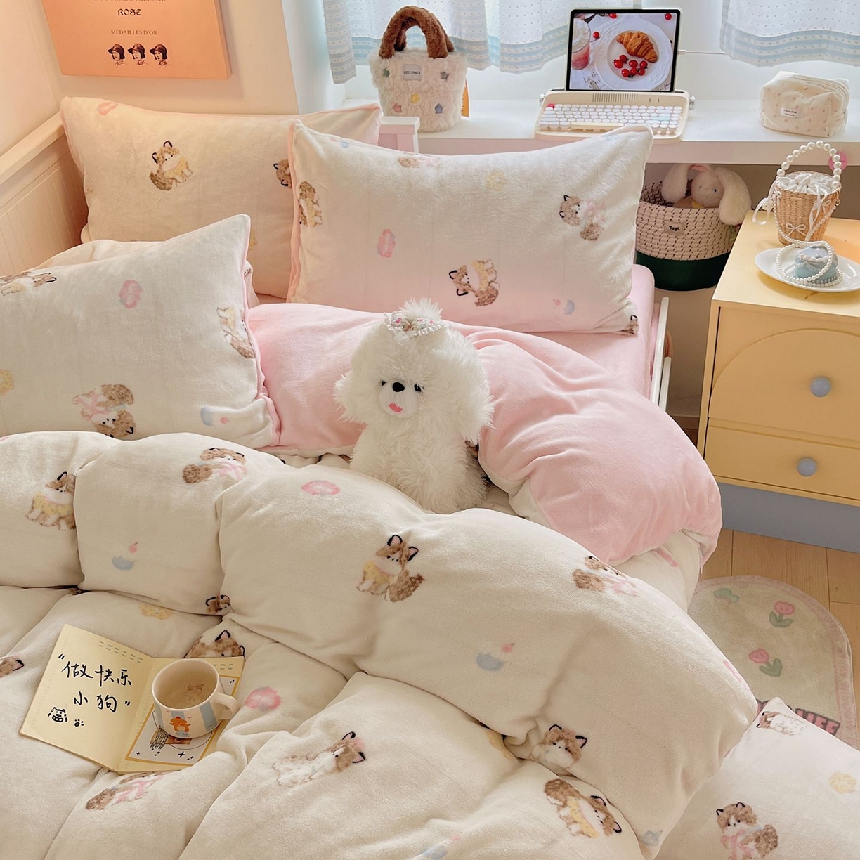 91家纺网 家纺一手货源 找家纺 金爱家 2025新款A类ins小清新少女奶油卡通可爱加厚牛奶绒四件套 绒-奶粉喵