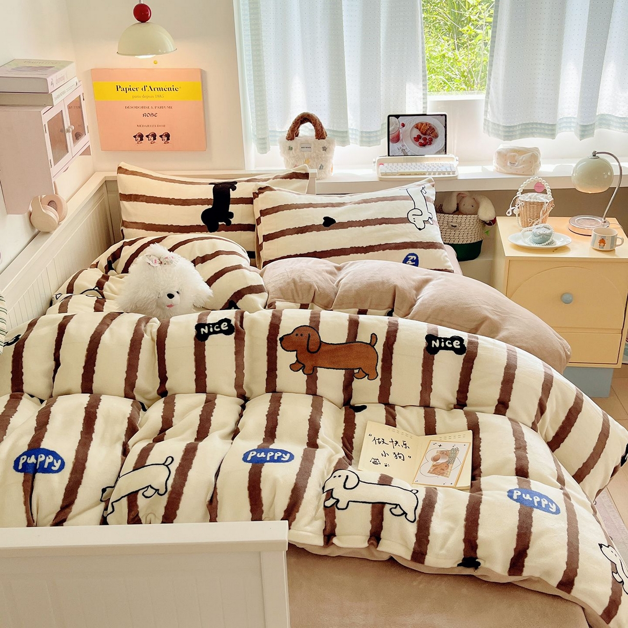 91家纺网 家纺一手货源 找家纺 金爱家 2025新款A类ins小清新少女奶油卡通可爱加厚牛奶绒四件套 绒-条纹小腊肠