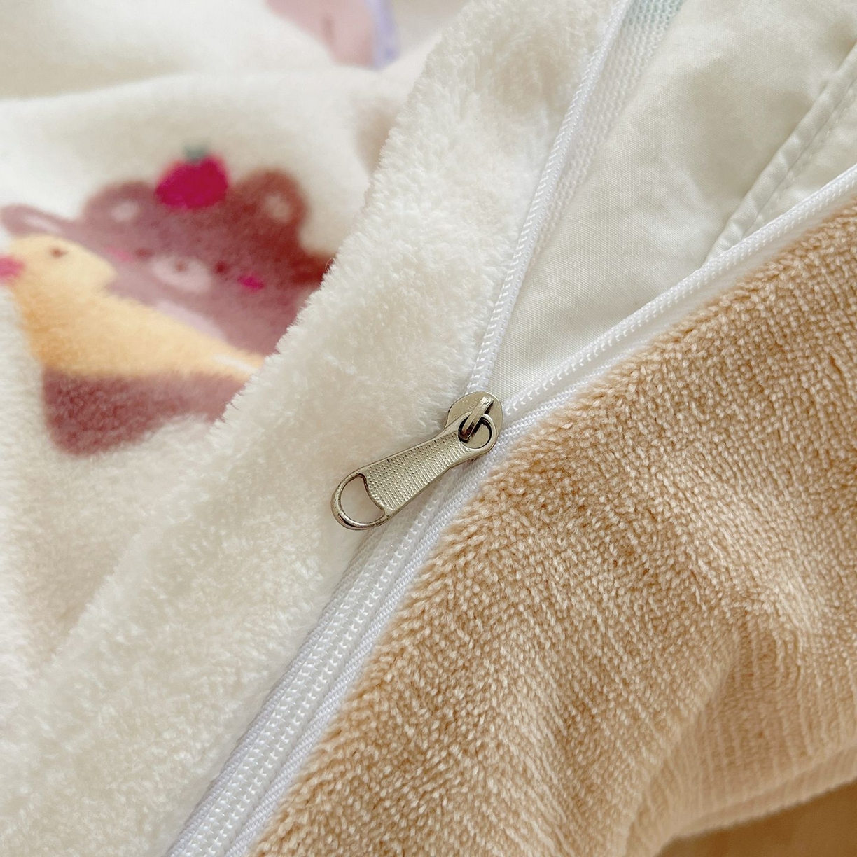 91家纺网 家纺一手货源 找家纺 金爱家 2025新款A类ins小清新少女奶油卡通可爱加厚牛奶绒四件套 绒-小伙伴