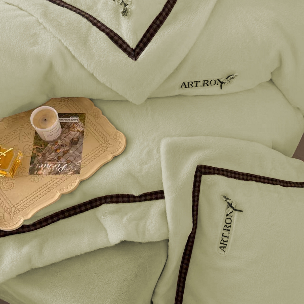 91家纺网 家纺一手货源 找家纺 玖玖爱家纺 2025新款380克高克重大兔毛四件套 翡翠绿