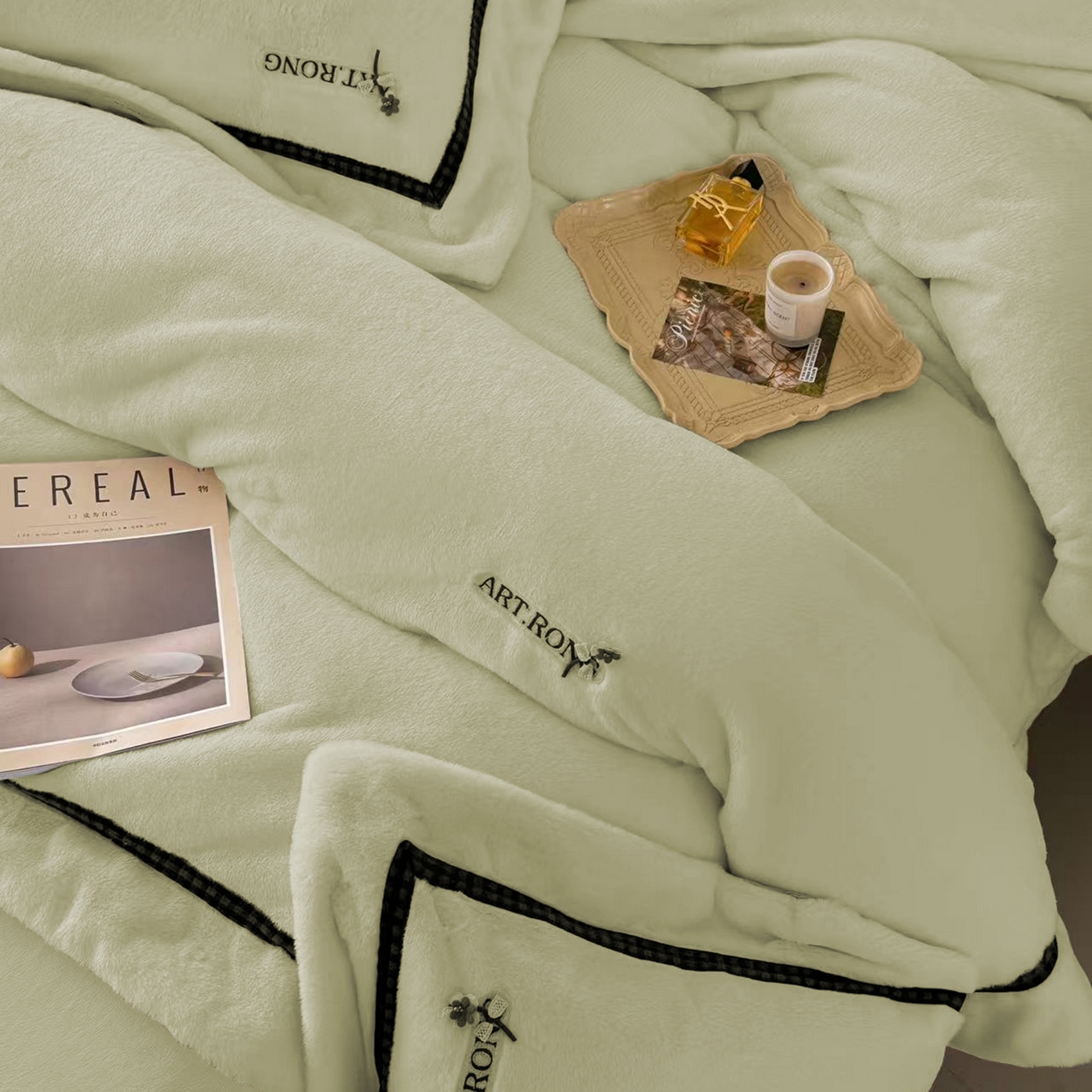 91家纺网 家纺一手货源 找家纺 玖玖爱家纺 2025新款380克高克重大兔毛四件套 翡翠绿