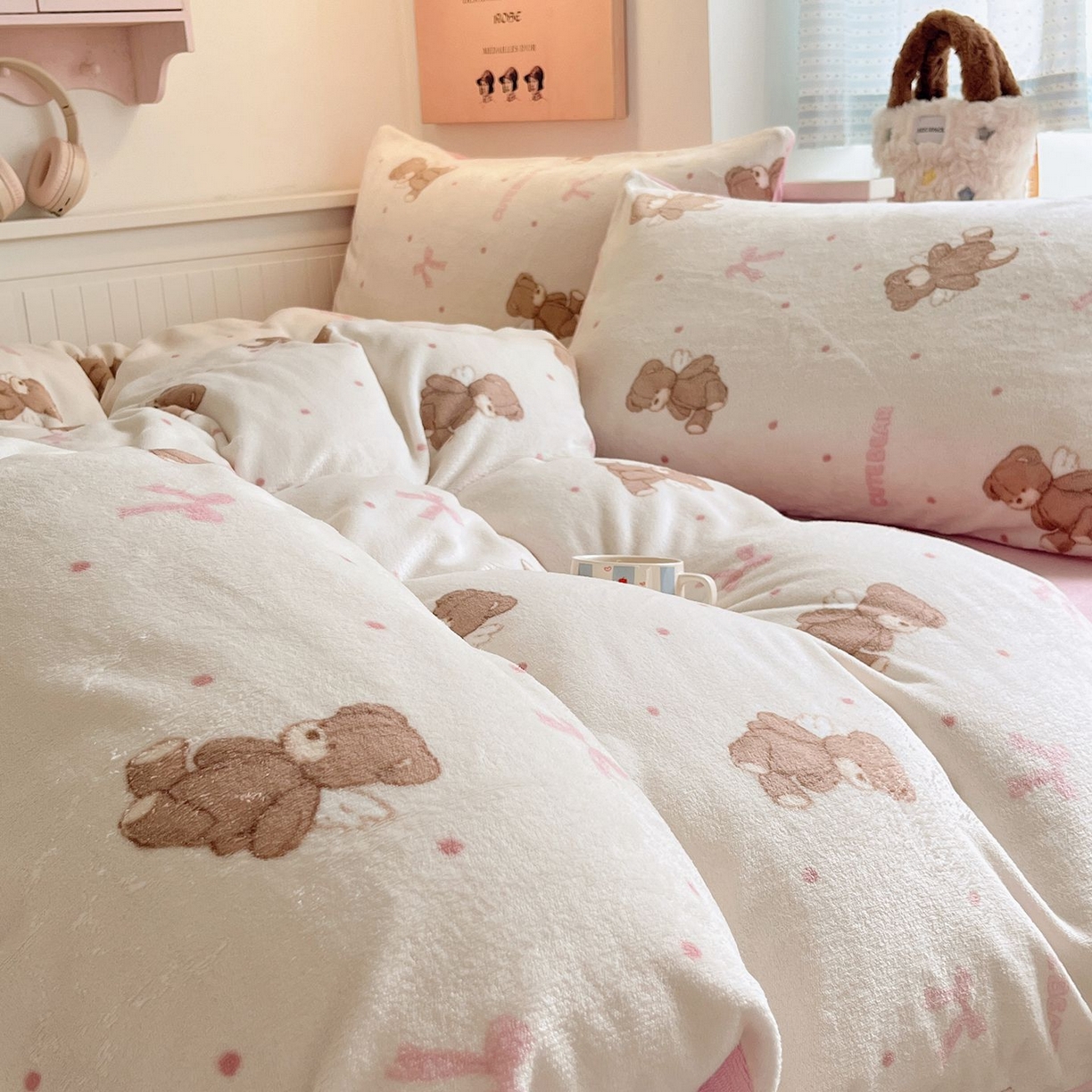 91家纺网 家纺一手货源 找家纺 金爱家 2025新款A类ins小清新少女奶油卡通可爱加厚牛奶绒四件套 绒-幸运熊