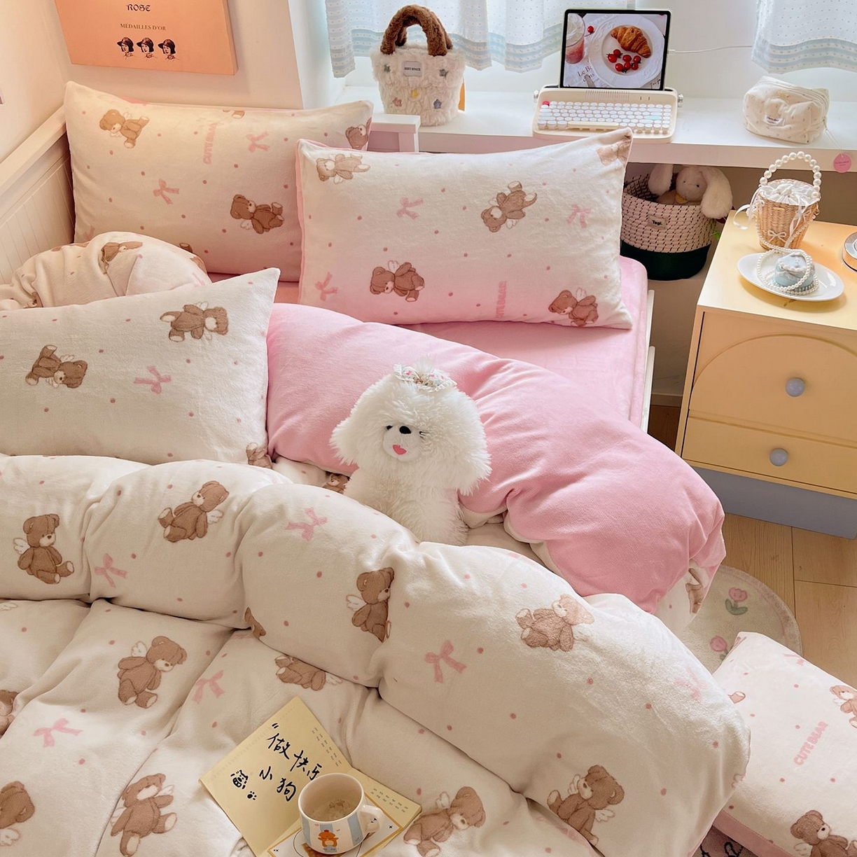 91家纺网 家纺一手货源 找家纺 金爱家 2025新款A类ins小清新少女奶油卡通可爱加厚牛奶绒四件套 绒-幸运熊