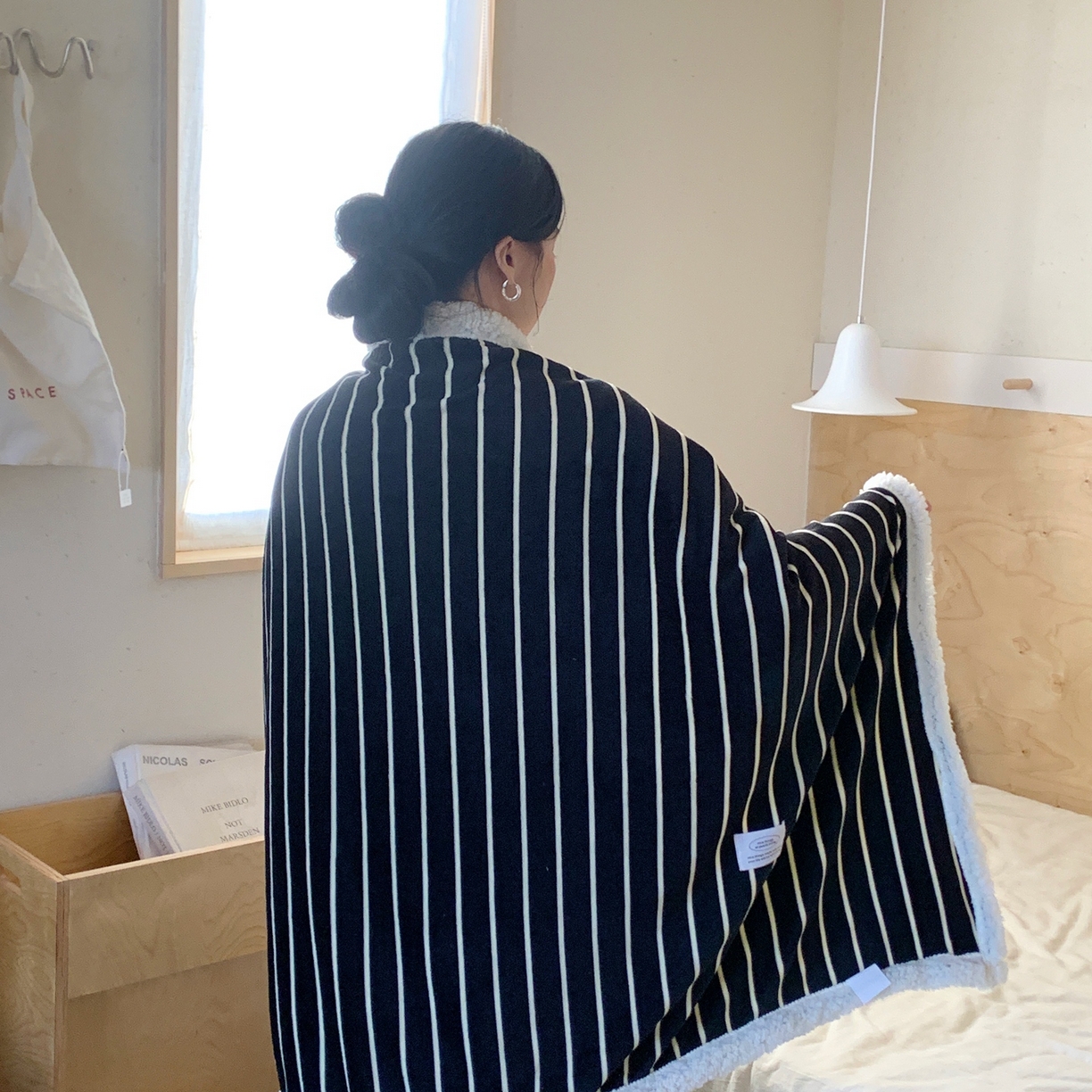 91家纺网 家纺一手货源 找家纺 （总）桃喜 2025秋冬新款牛奶绒羊羔绒毛毯条纹系列