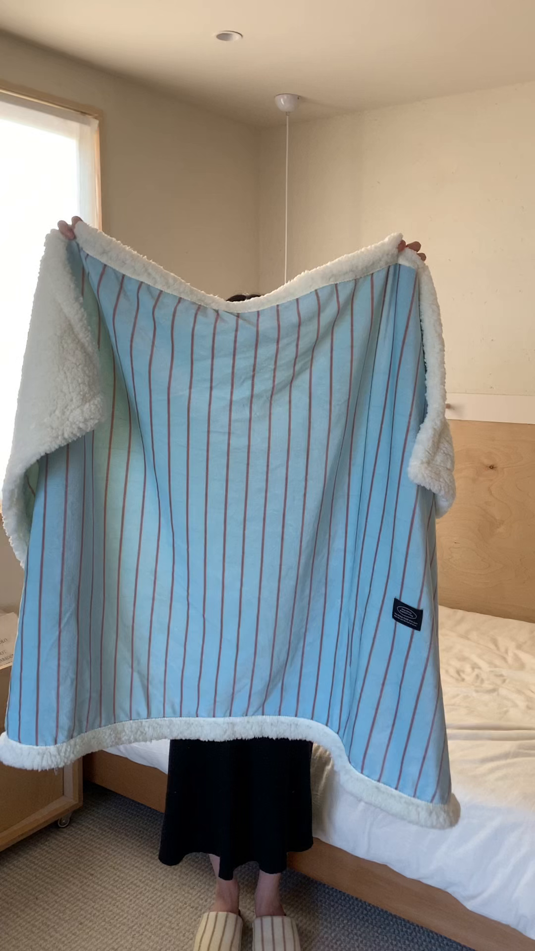 91家纺网 家纺一手货源 找家纺 桃喜 2025秋冬新款牛奶绒羊羔绒毛毯条纹系列 暮光森林