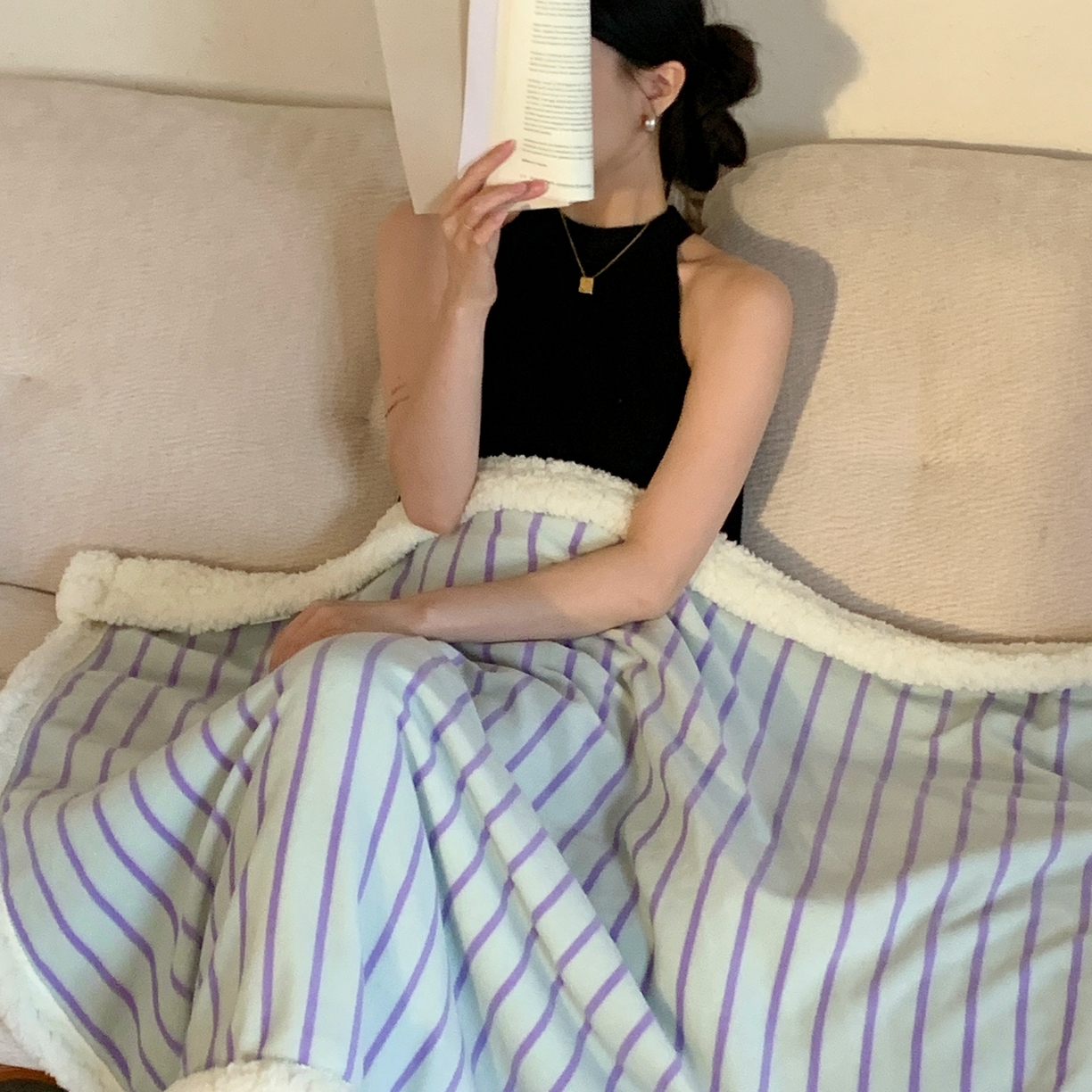 91家纺网 家纺一手货源 找家纺 桃喜 2025秋冬新款牛奶绒羊羔绒毛毯条纹系列 青缇葡萄