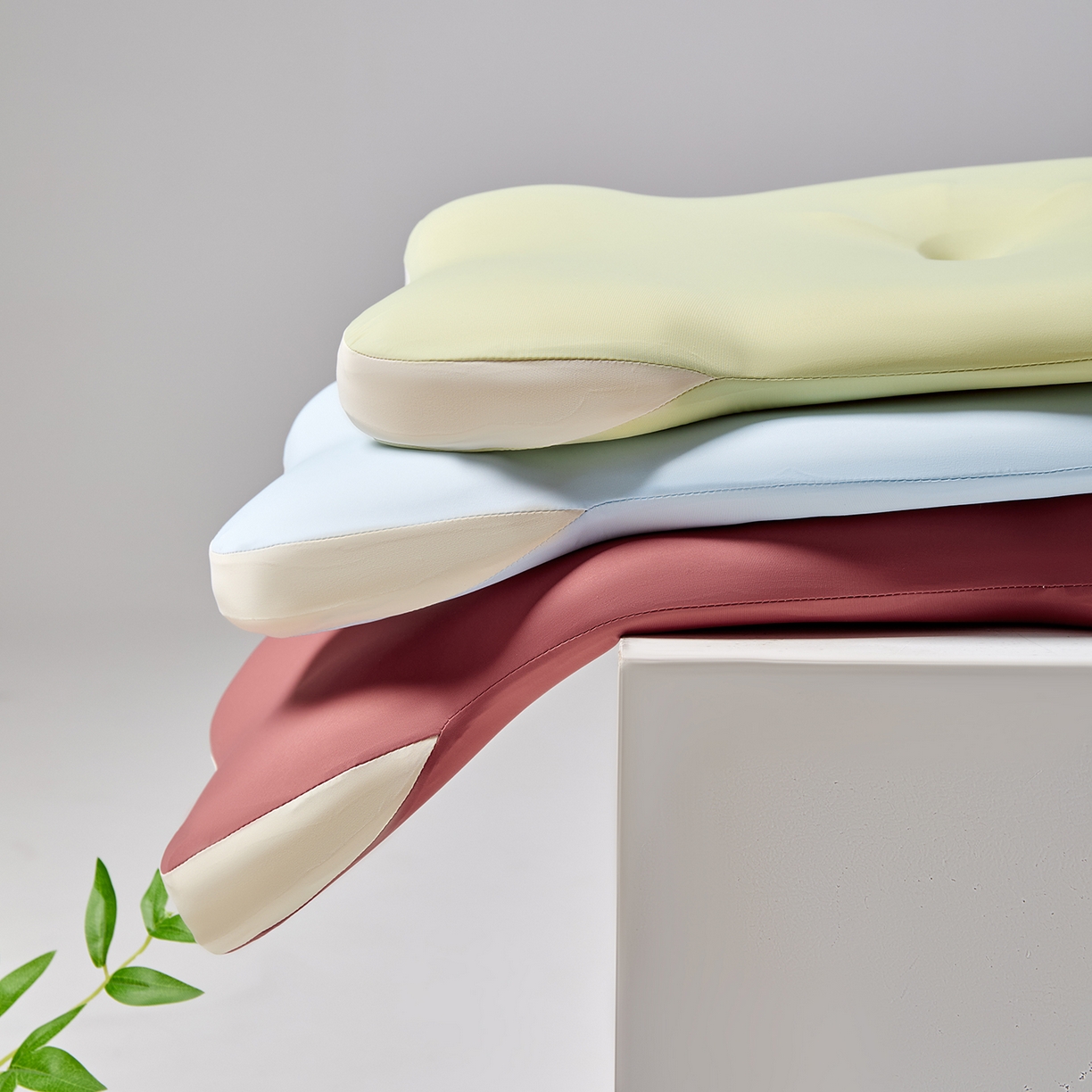 91家纺网 家纺一手货源 找家纺 蔻眠 可水洗儿童学生记忆枕护颈枕护耳枕 主图