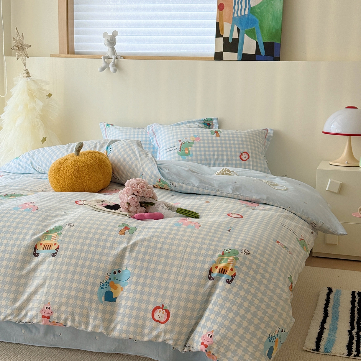 91家纺网 家纺一手货源 找家纺 于果 2025新款全棉13070四件套10） 大眼恐龙