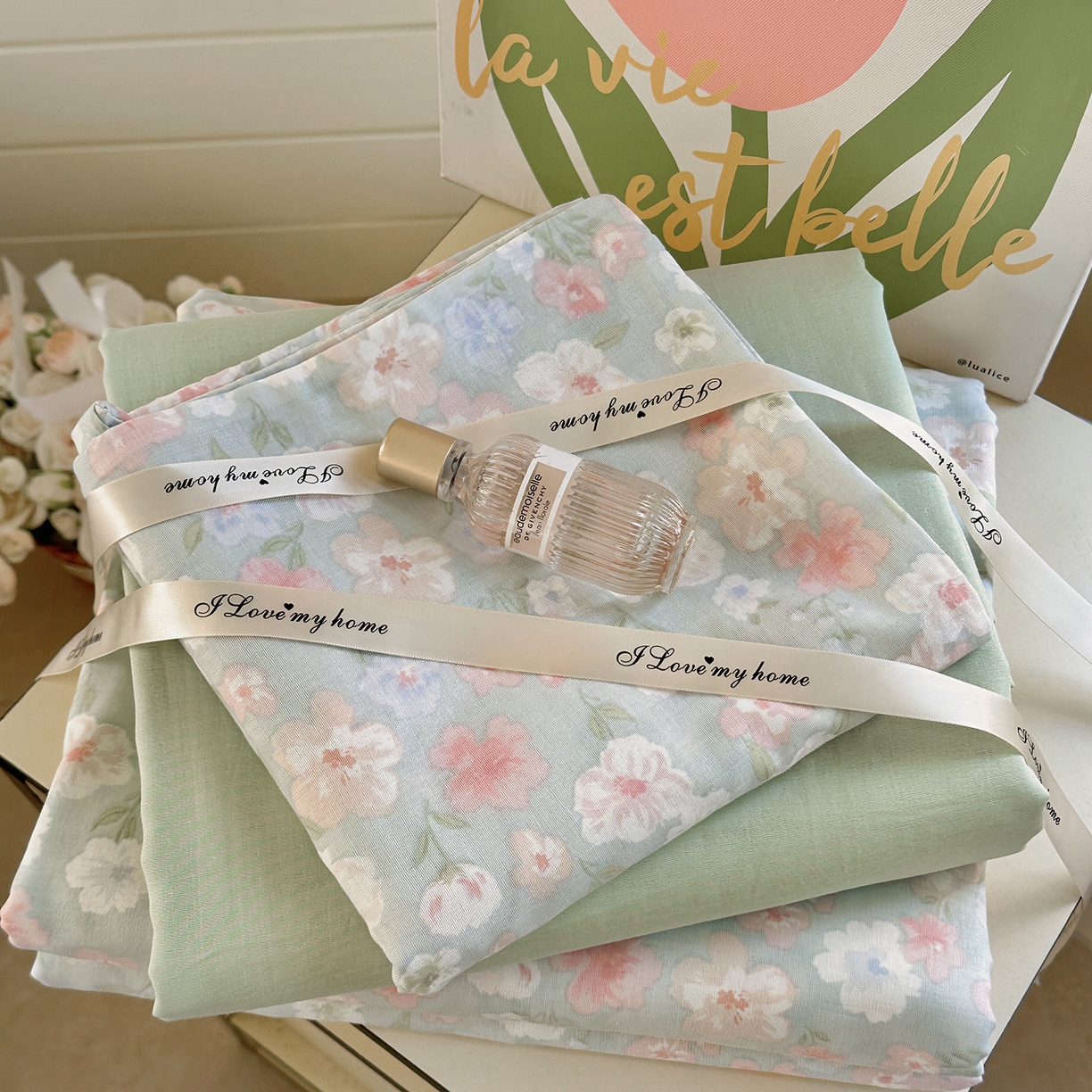 91家纺网 家纺一手货源 找家纺 麦伦 2025年新品 --全棉有氧双层纱简约款系列 花开半夏 绿