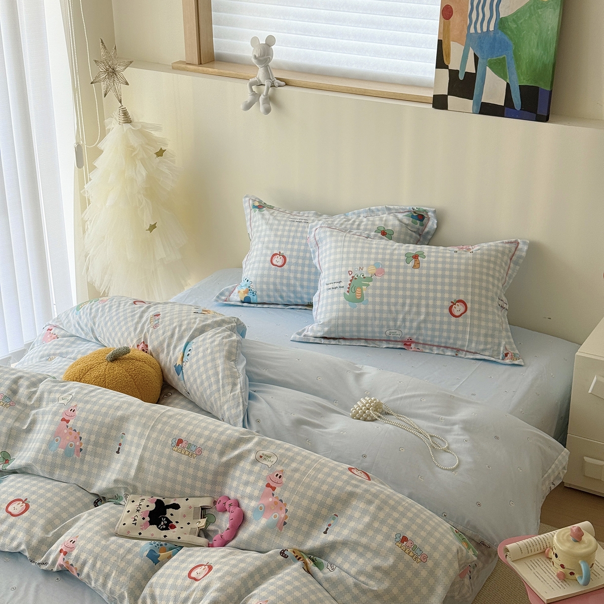 91家纺网 家纺一手货源 找家纺 于果 2025新款全棉13070四件套10） 大眼恐龙