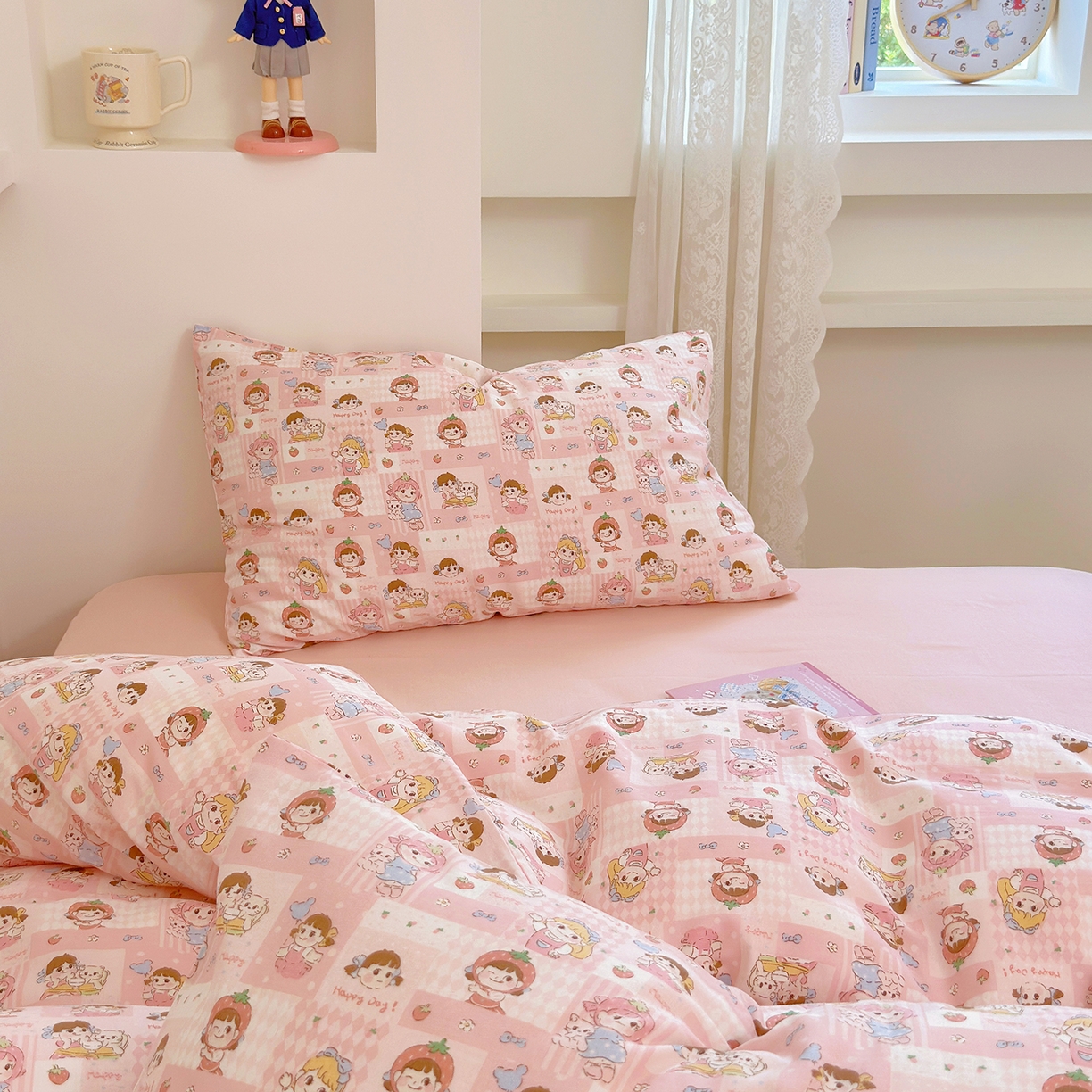 91家纺网 家纺一手货源 找家纺 麦伦 2025年新品 --全棉有氧双层纱简约款系列 棒棒糖女孩