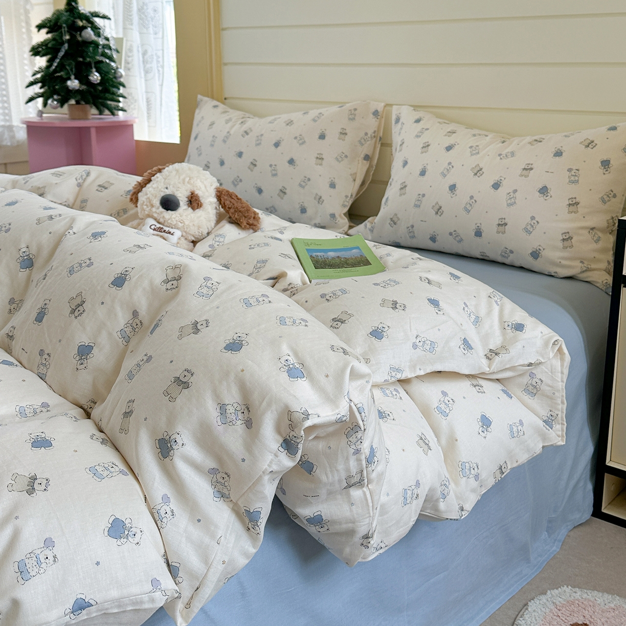 91家纺网 家纺一手货源 找家纺 麦伦 2025年新品 --全棉有氧双层纱简约款系列 蓝仔熊