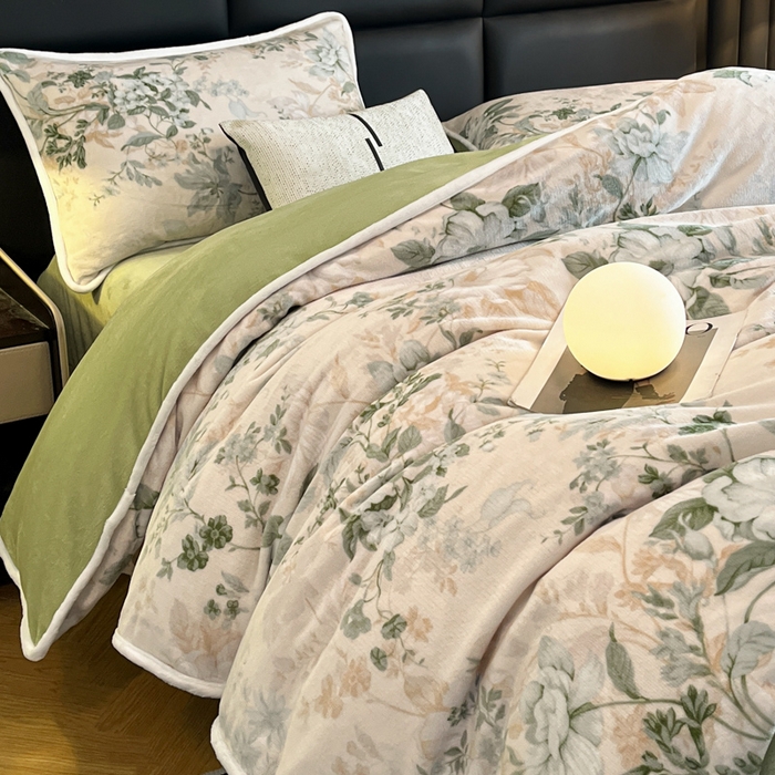 91家纺网 家纺一手货源 找家纺 诺梵家纺 2025新款牛奶绒印花包边四件套 芬芳-绿