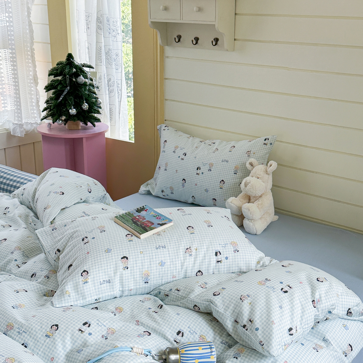 91家纺网 家纺一手货源 找家纺 麦伦 2025年新品 --全棉有氧双层纱简约款系列 足球宝贝