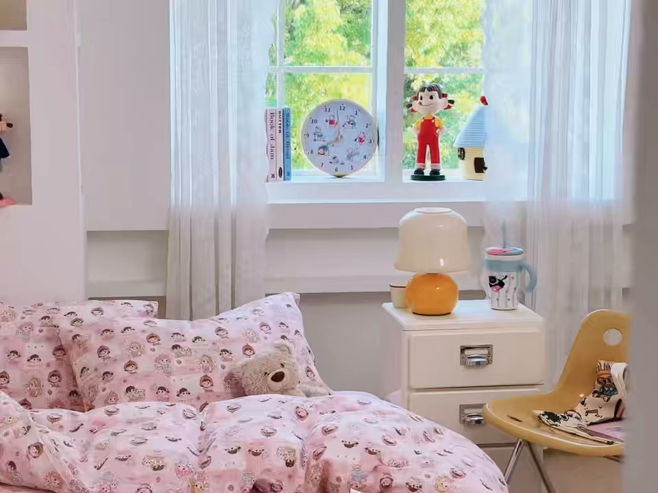 91家纺网 家纺一手货源 找家纺 麦伦 2025年新品 --全棉有氧双层纱简约款系列 棒棒糖女孩