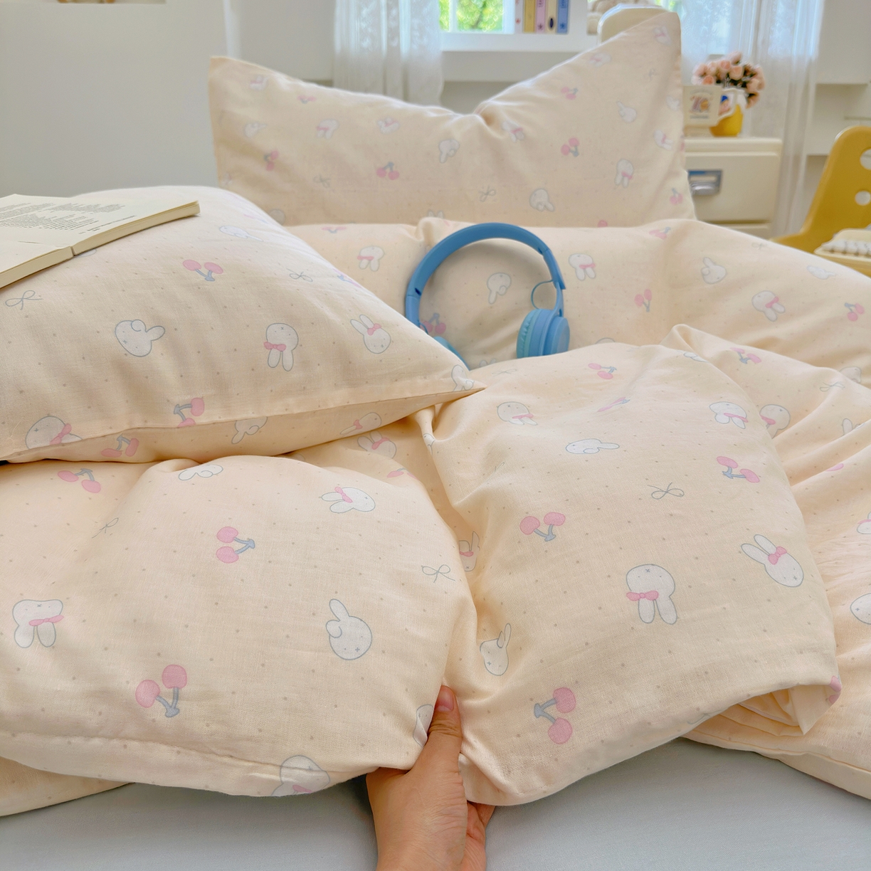 91家纺网 家纺一手货源 找家纺 麦伦 2025年新品 --全棉有氧双层纱简约款系列 兔小白（米）