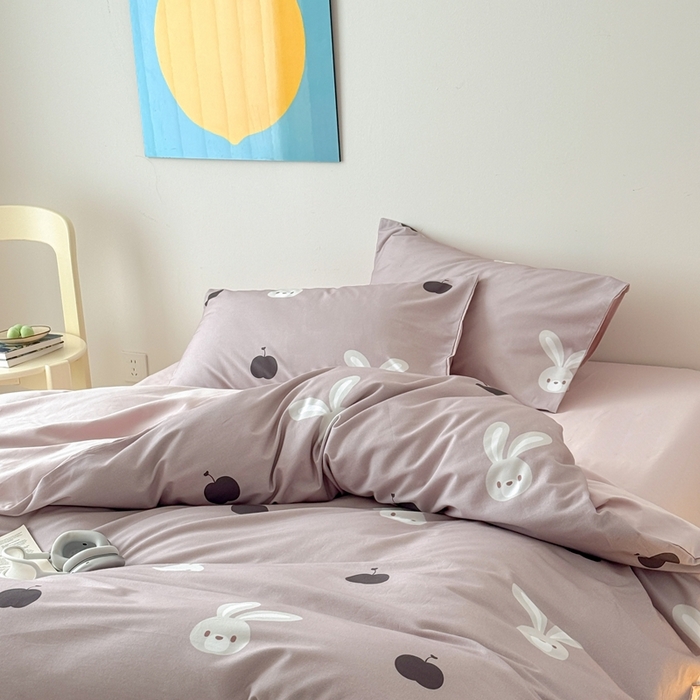 91家纺网 家纺一手货源 找家纺 窝米 2025新款全棉纯棉火山磨毛卡通系列四件套-第一组 布丁兔