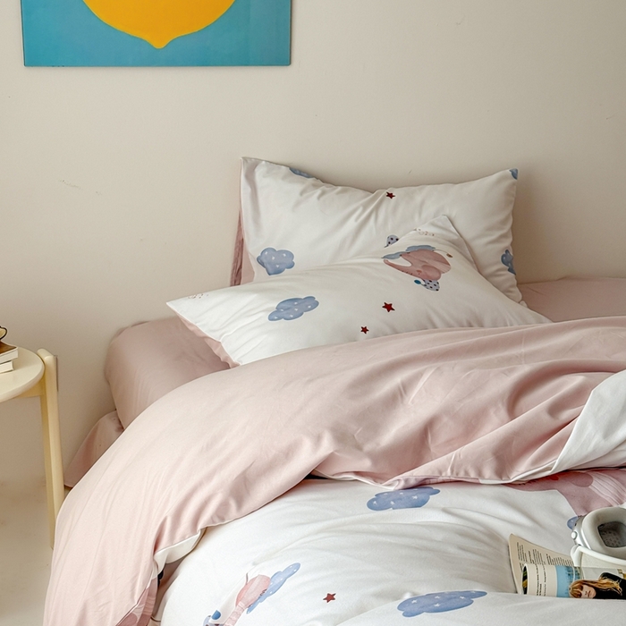 91家纺网 家纺一手货源 找家纺 窝米 2025新款全棉纯棉火山磨毛卡通系列四件套-第一组 向云端