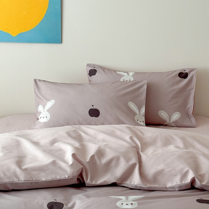 91家纺网 家纺一手货源 找家纺 窝米 2025新款全棉纯棉火山磨毛卡通系列四件套-第一组 布丁兔