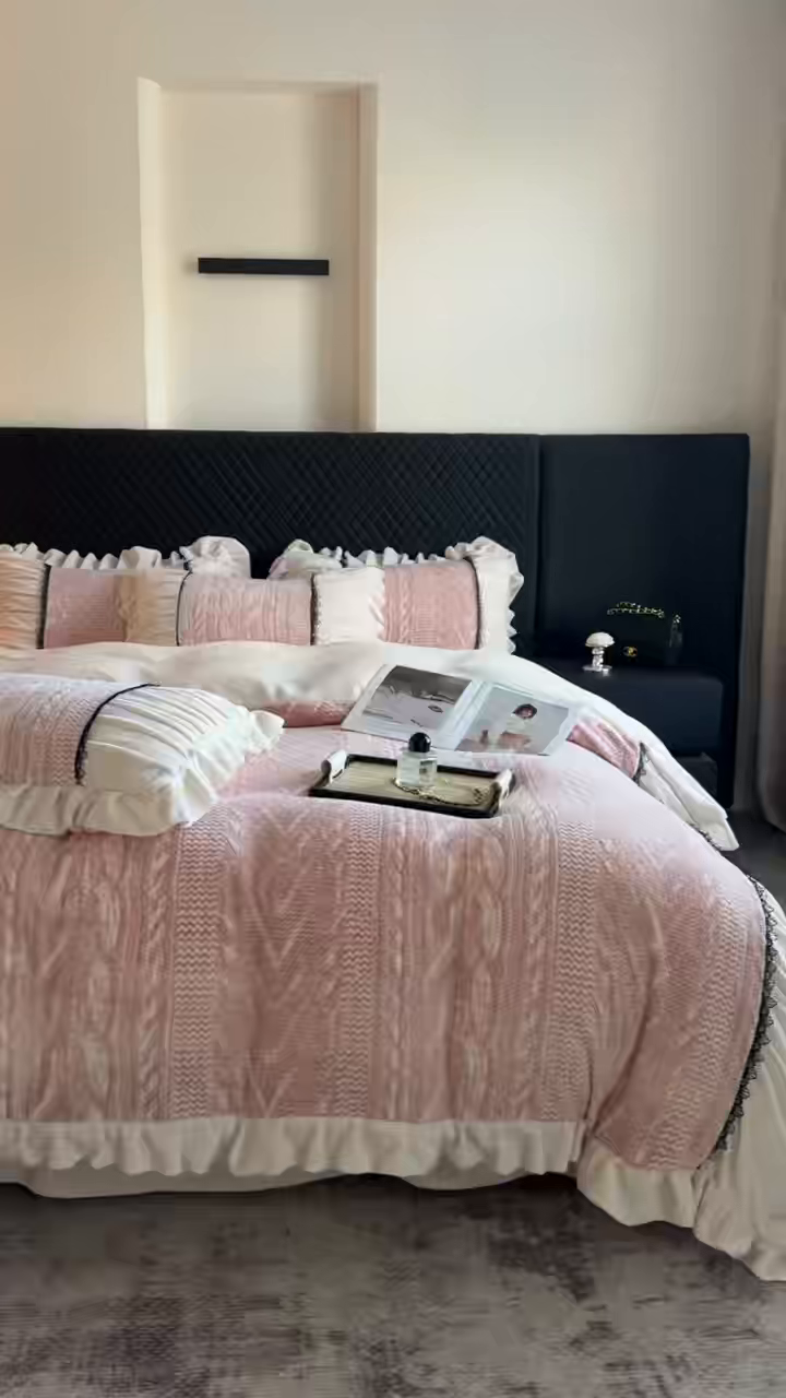 91家纺网 家纺一手货源 找家纺 （总）极简 2025新款立体雕花牛奶绒荷叶边四件套