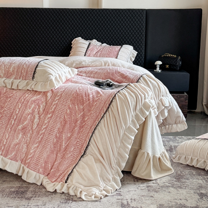 91家纺网 家纺一手货源 找家纺 （总）极简 2025新款立体雕花牛奶绒荷叶边四件套