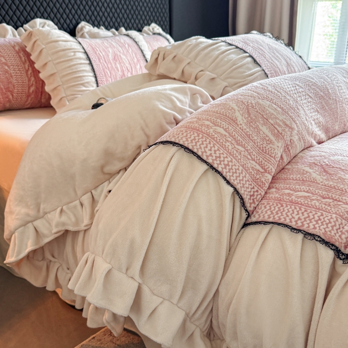 91家纺网 家纺一手货源 找家纺 （总）极简 2025新款立体雕花牛奶绒荷叶边四件套