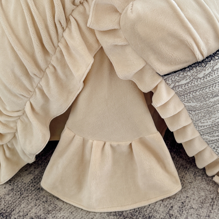 91家纺网 家纺一手货源 找家纺 极简 2025新款立体雕花牛奶绒荷叶边四件套 巴黎-灰