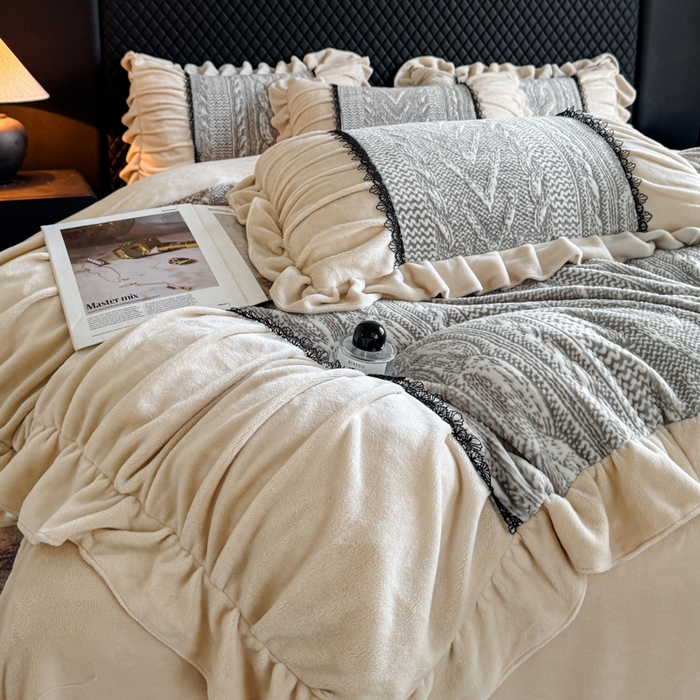 91家纺网 家纺一手货源 找家纺 极简 2025新款立体雕花牛奶绒荷叶边四件套 巴黎-灰