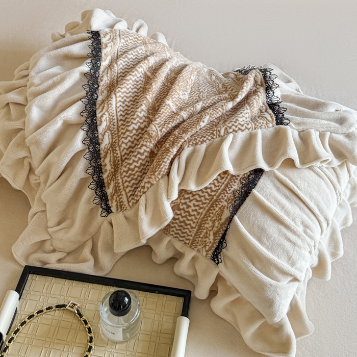 91家纺网 家纺一手货源 找家纺 极简 2025新款立体雕花牛奶绒荷叶边四件套 巴黎-金