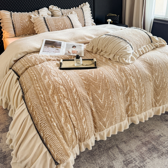 91家纺网 家纺一手货源 找家纺 极简 2025新款立体雕花牛奶绒荷叶边四件套 巴黎-金