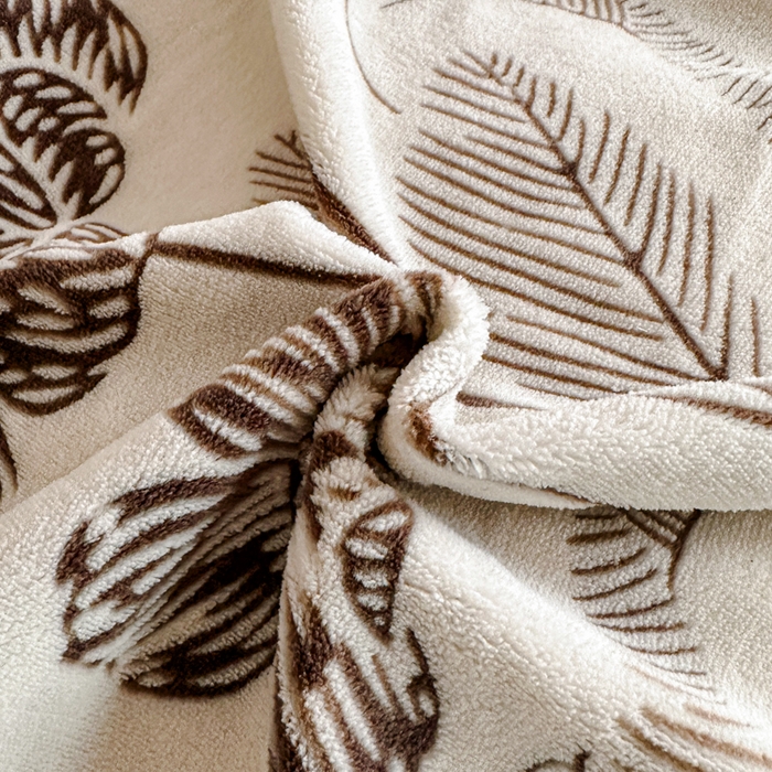 91家纺网 家纺一手货源 找家纺 极简 2025新款立体雕花牛奶绒荷叶边四件套 巴黎-米白