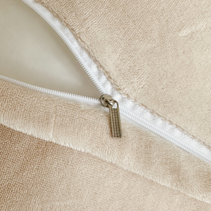 91家纺网 家纺一手货源 找家纺 极简 2025新款立体雕花牛奶绒荷叶边四件套 巴黎-奶黄米