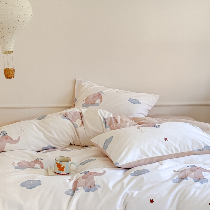 91家纺网 家纺一手货源 找家纺 窝米 2025新款全棉纯棉火山磨毛卡通系列四件套-第二组 向云端