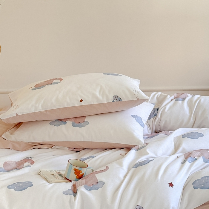 91家纺网 家纺一手货源 找家纺 窝米 2025新款全棉纯棉火山磨毛卡通系列四件套-第二组 向云端