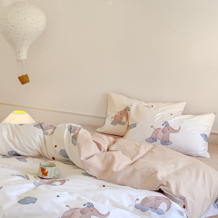 91家纺网 家纺一手货源 找家纺 窝米 2025新款全棉纯棉火山磨毛卡通系列四件套-第二组 向云端