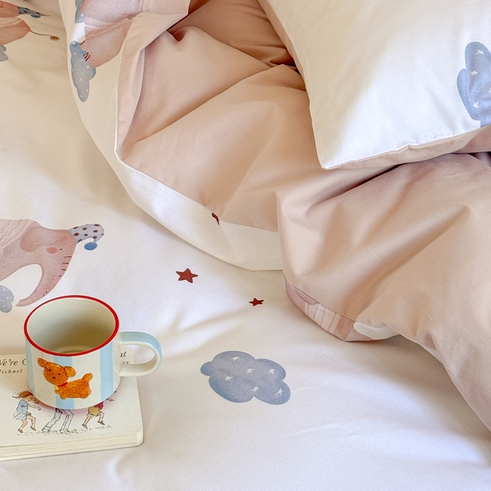 91家纺网 家纺一手货源 找家纺 窝米 2025新款全棉纯棉火山磨毛卡通系列四件套-第二组 向云端