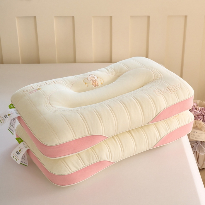 91家纺网 家纺一手货源 找家纺 芯奇想 2025新款云宝 学生护颈枕 粉色