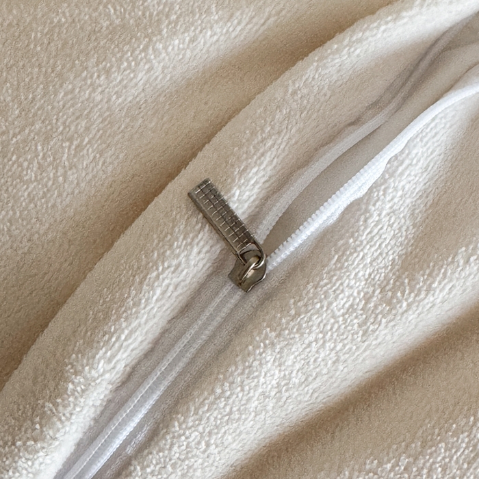 91家纺网 家纺一手货源 找家纺 极简 2025新款立体雕花牛奶绒荷叶边四件套 巴黎-浅绿