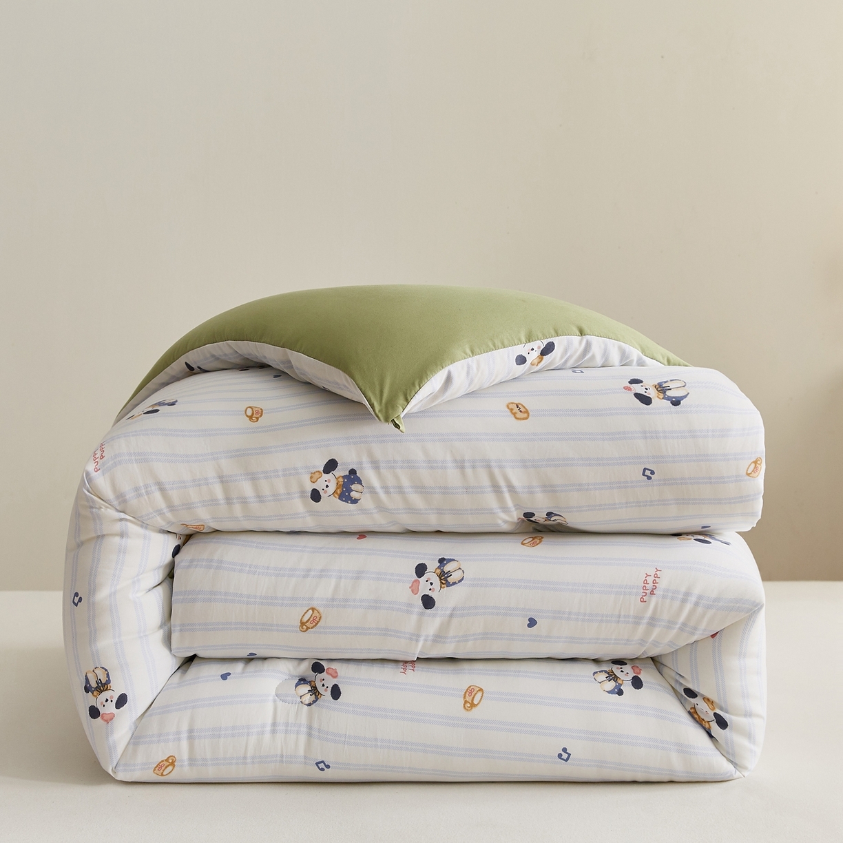 91家纺网 家纺一手货源 找家纺 湘之帛 2025新款A类云朵棉超柔抗菌冬被被子被芯 音符小狗